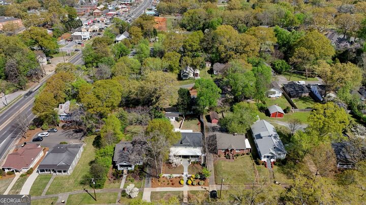 Property Photo: 211 E 11th Street SE GA 30161