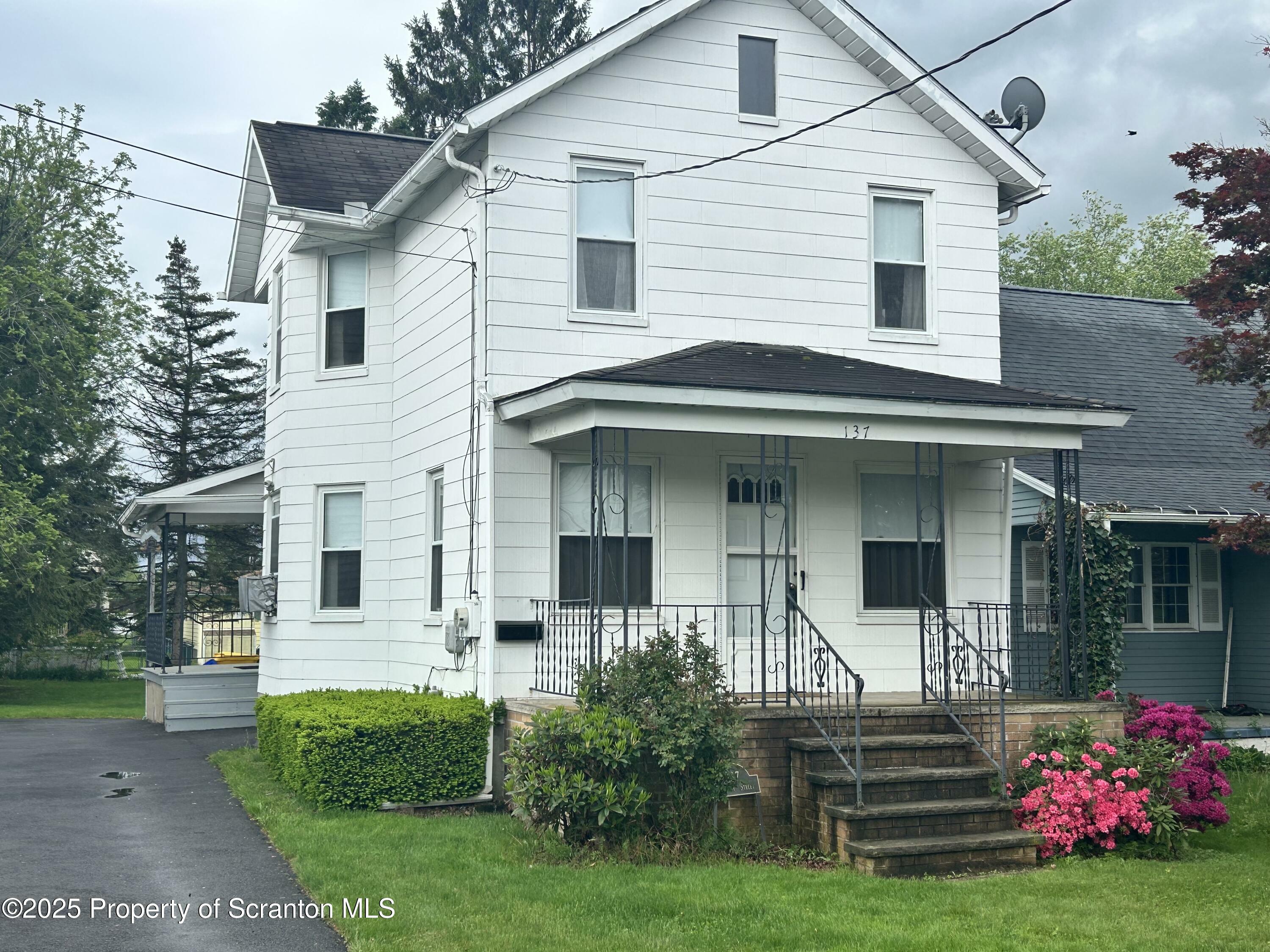 Property Photo: 137 Handley Street PA 18403
