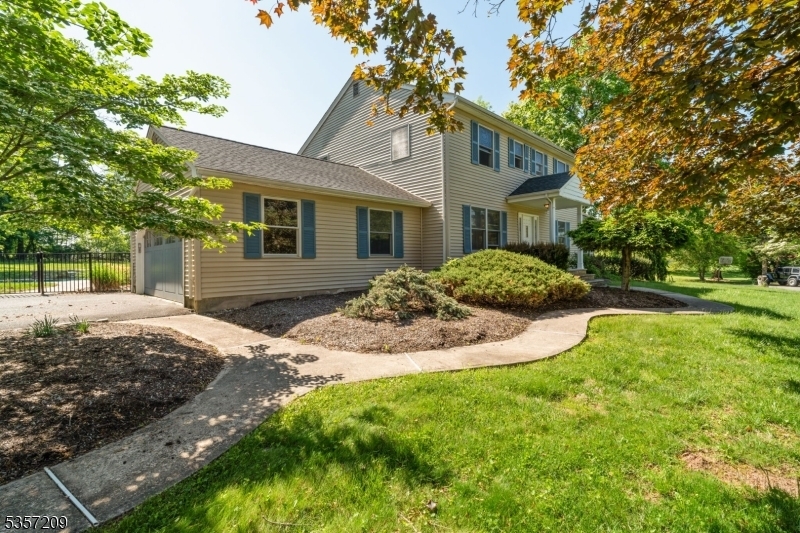 20 Madison Ave  Raritan Twp. NJ 08822 photo