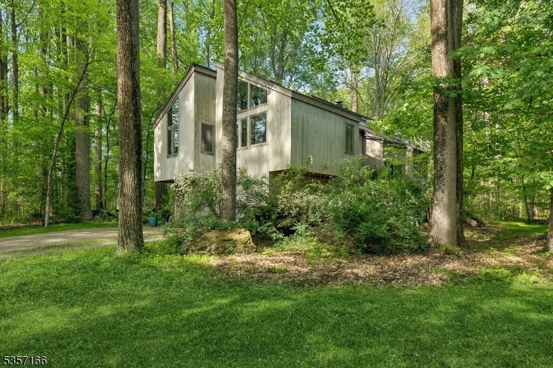 15 Pschorn Ln  Hillsborough Twp. NJ 08844 photo
