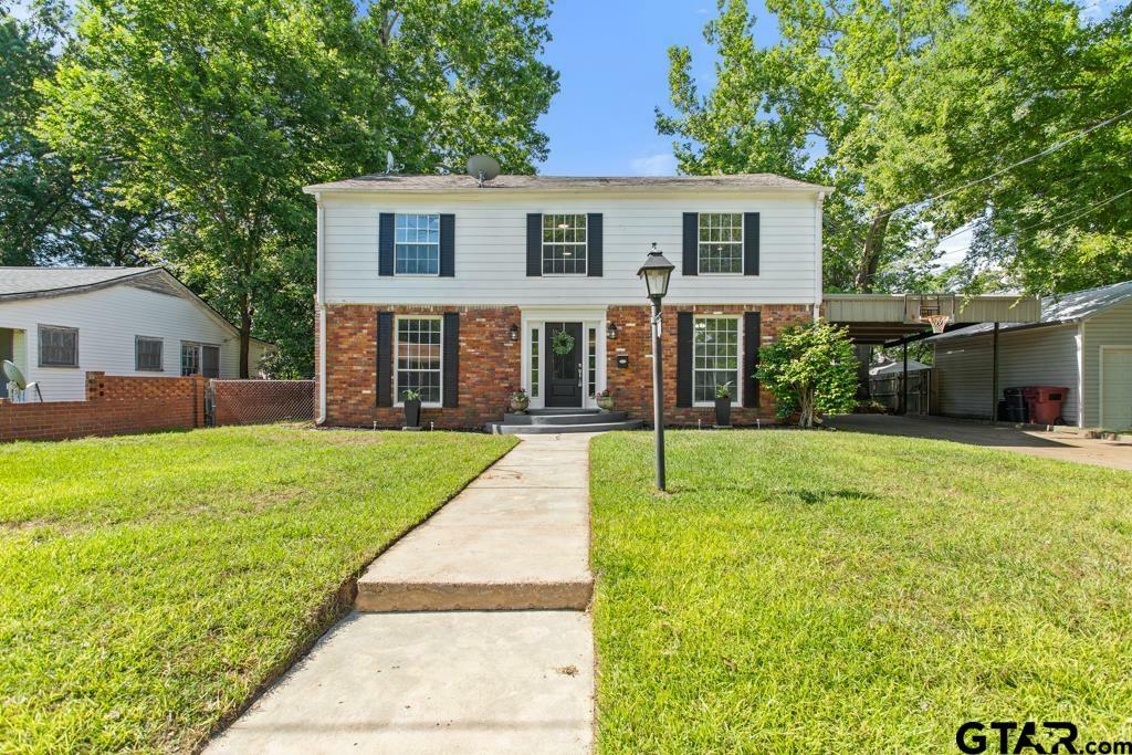 Property Photo: 519 W Buchanan TX 75773