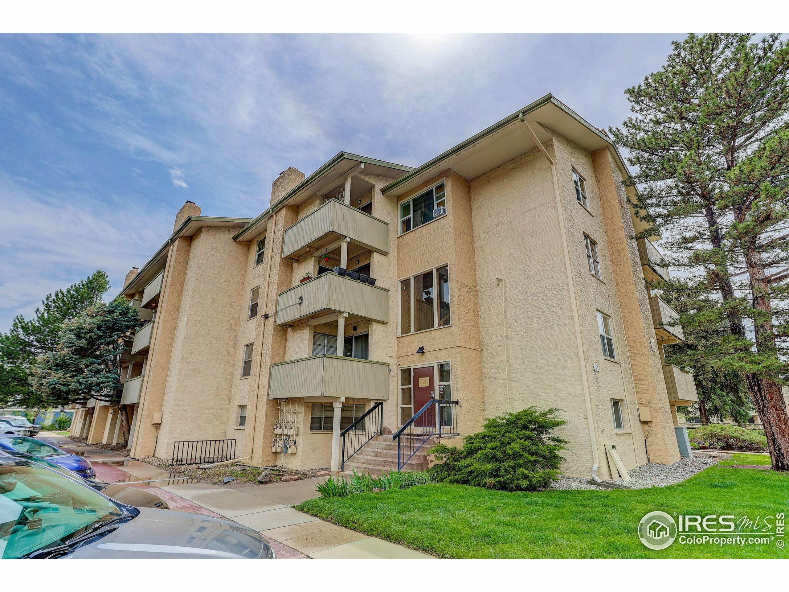 Property Photo: 3030 Oneal Pkwy 10 CO 80301