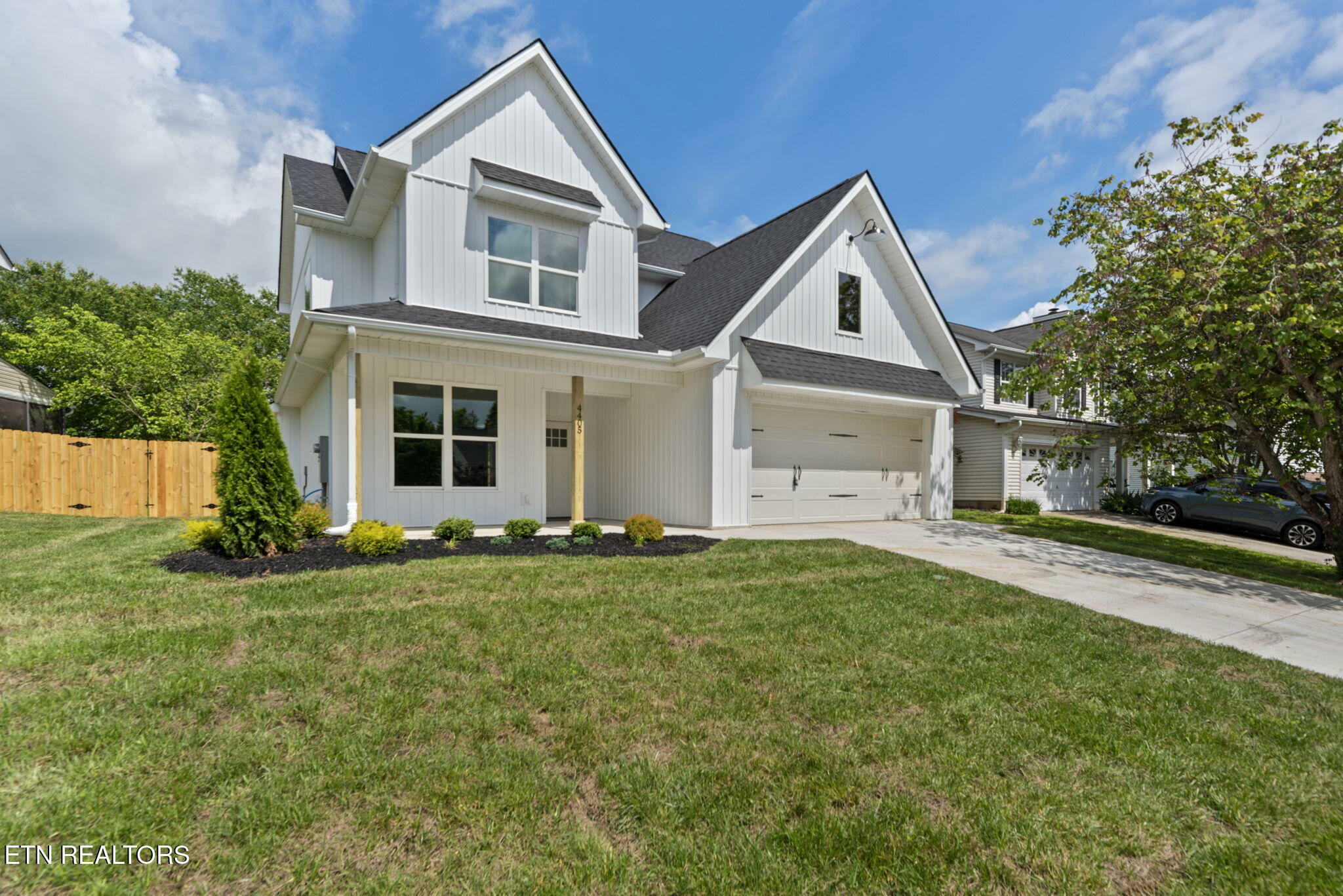 Property Photo: 4405 Aylesbury Drive TN 37918