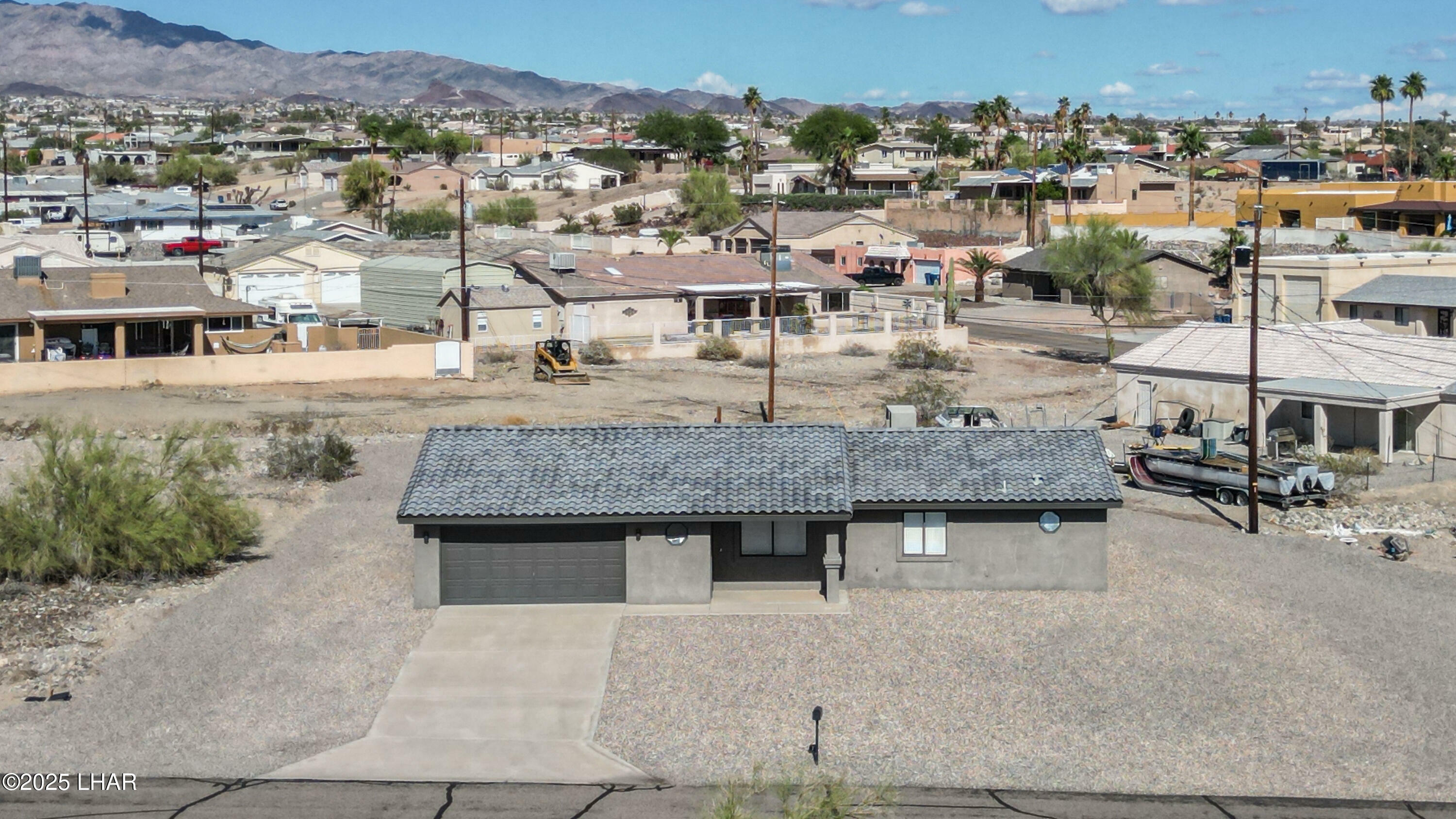 Property Photo: 408 Llanos Dr AZ 86403