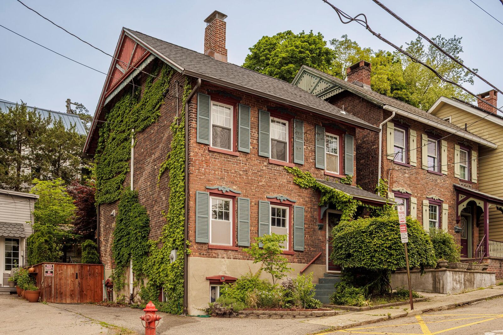 Property Photo:  5 Railroad Avenue  NY 10516 