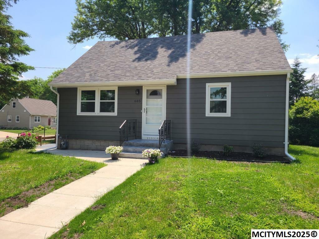 Property Photo: 685 14th NE IA 50401