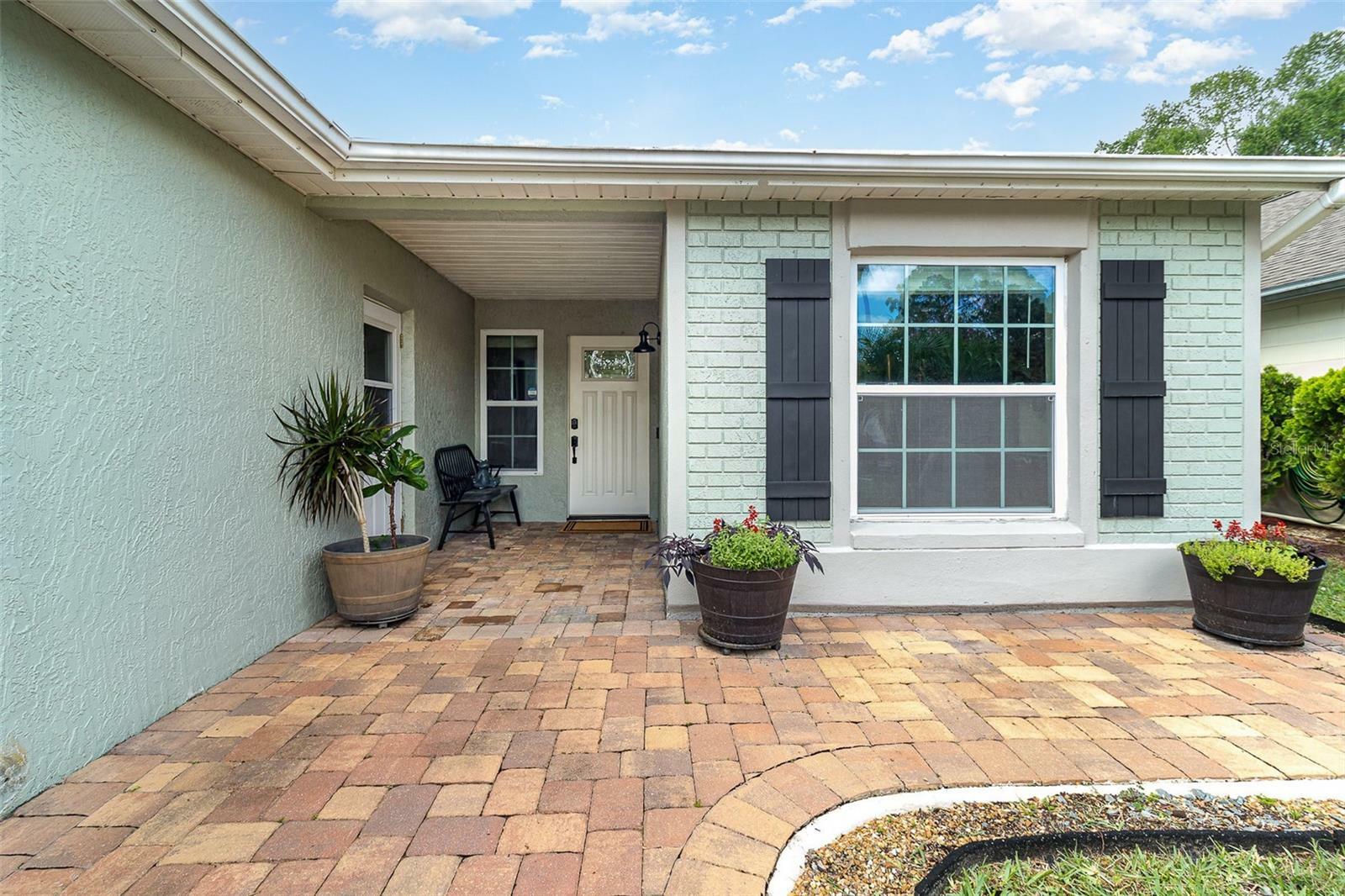 Property Photo: 1096 Dees Drive FL 32765