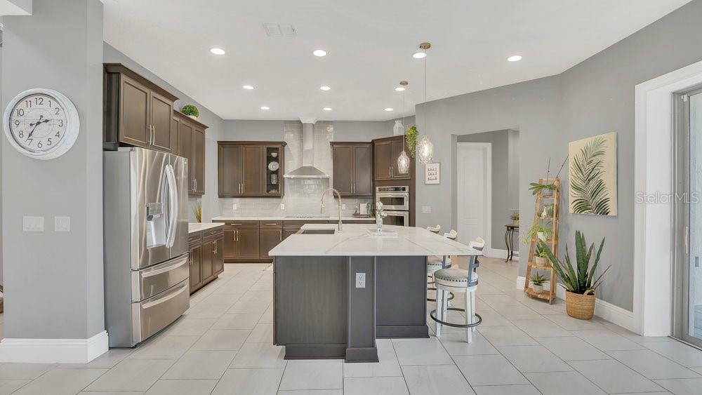 Property Photo: 13125 Alderley Drive FL 32832
