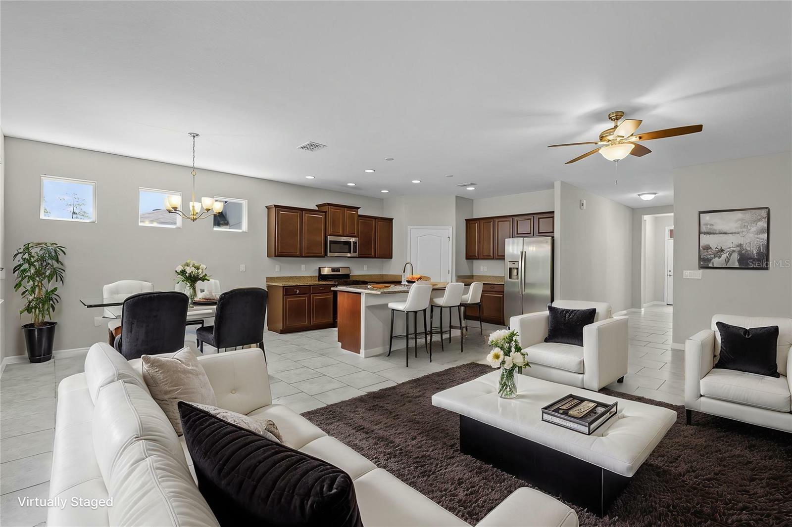 Property Photo: 405 E Freesia Court FL 32724