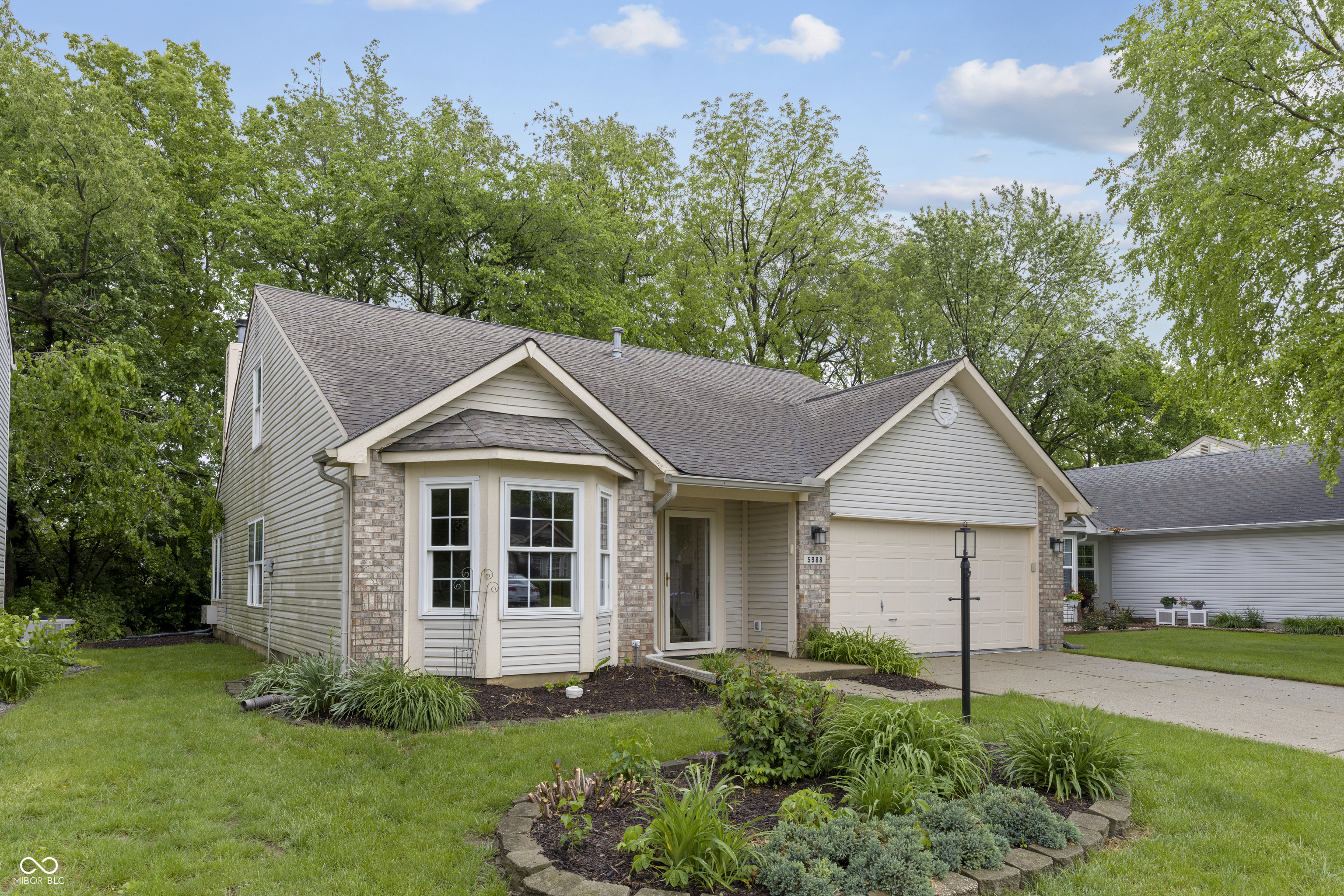 5988 White Birch Drive  Fishers IN 46038 photo