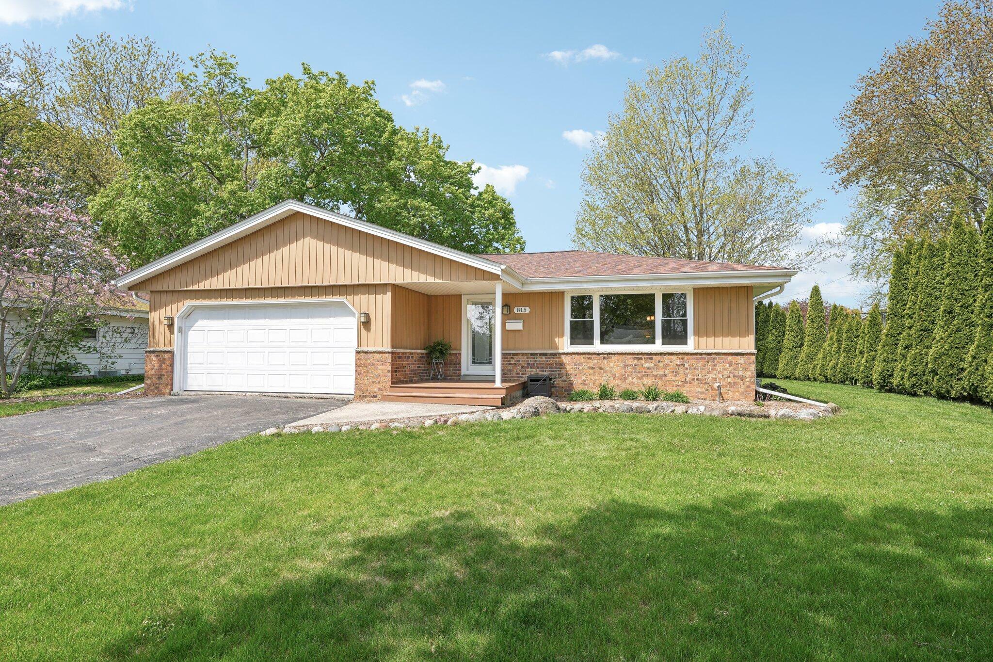 815 6th Ave  Grafton WI 53024 photo