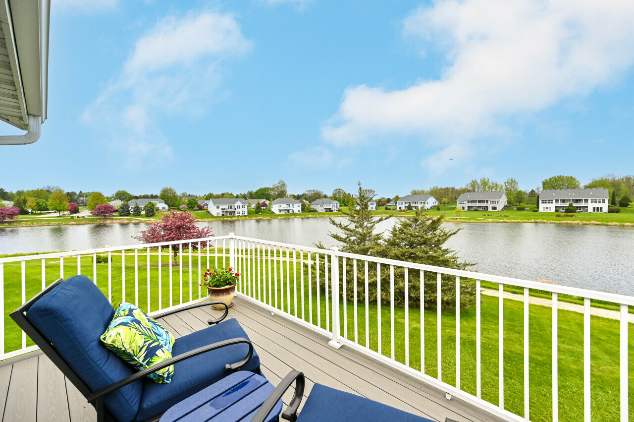 Property Photo: N52w35336 Lighthouse Ln 71-1 WI 53066