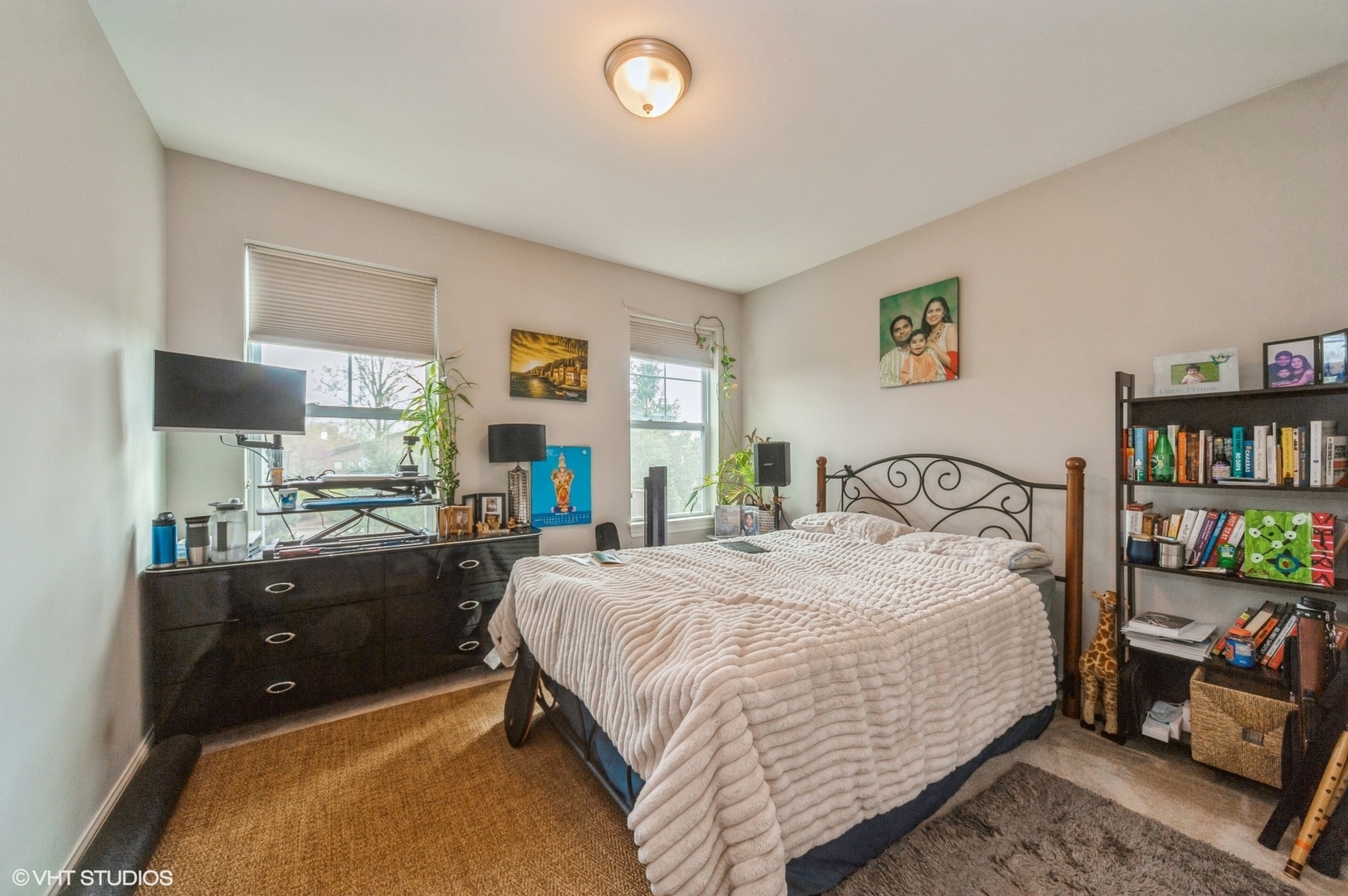 Property Photo:  140 Easton Court  IL 60089 