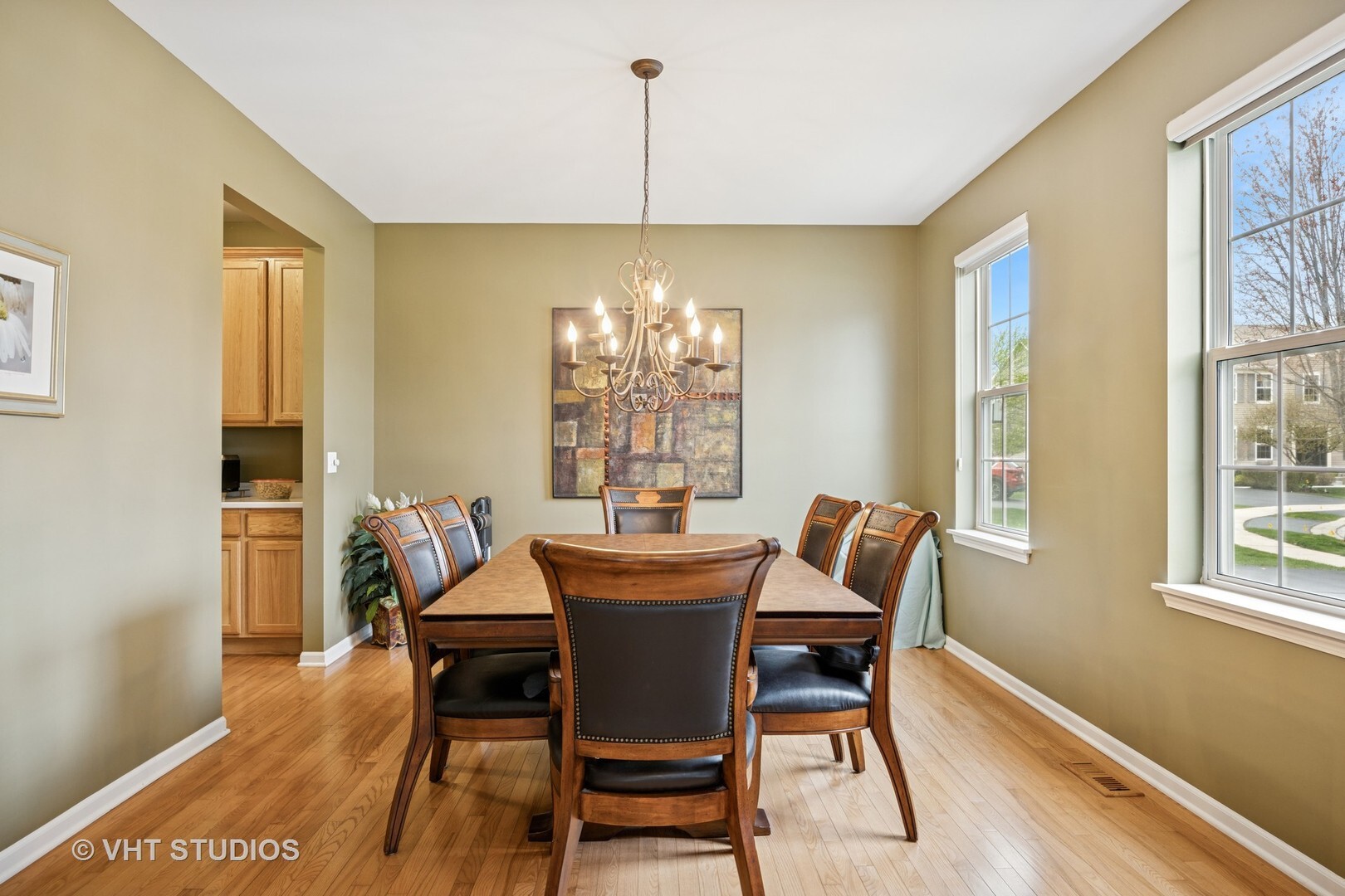 Property Photo: 2239 Green Glade Way IL 60084