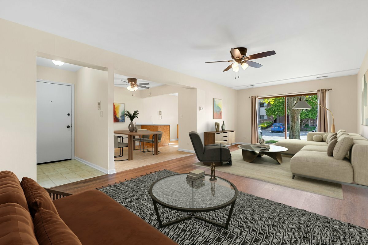 Property Photo: 478 Raintree Court 1D IL 60137