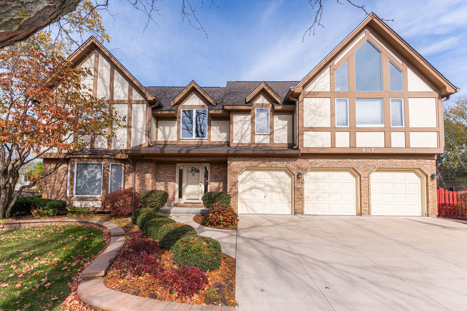 Property Photo: 487 Blodgett Court IL 60565