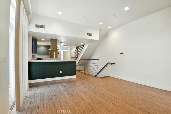 Property Photo:  4461 Tujunga Avenue 101  CA 91602 
