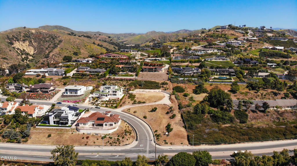 Property Photo: 6185 Cobblestone Drive CA 93003