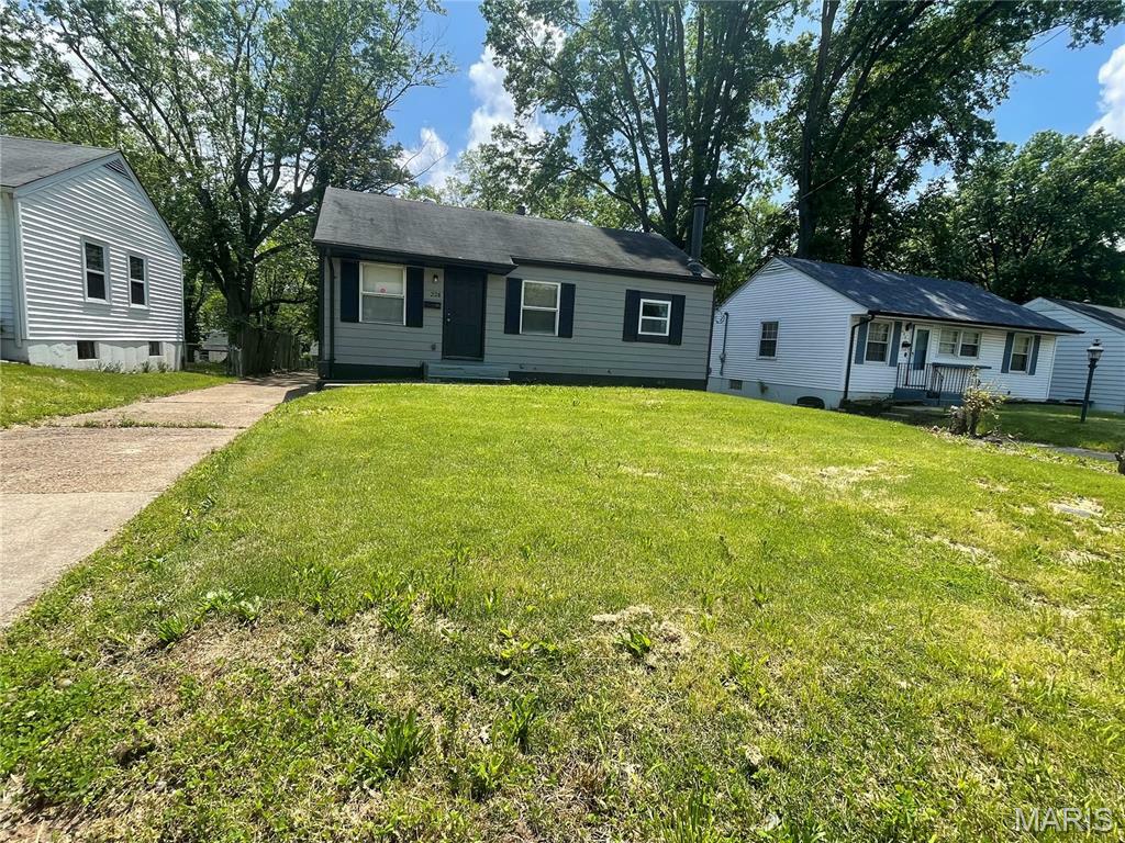 Property Photo: 228 Cameron Road MO 63137