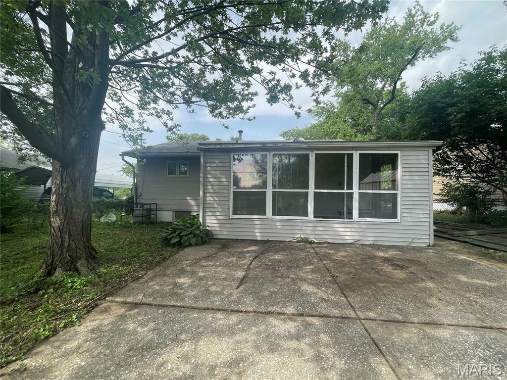 Property Photo: 138 Grampian Road MO 63137