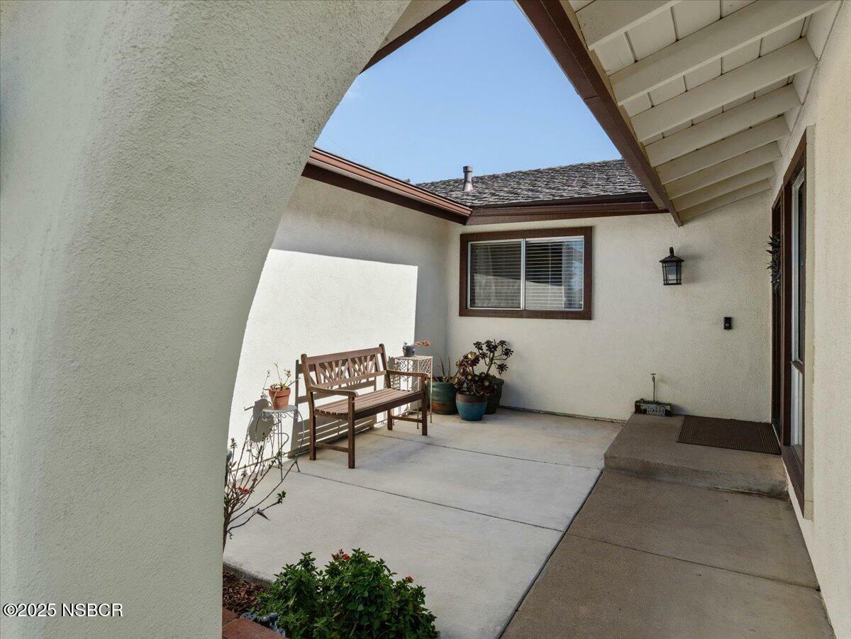 Property Photo: 650 Dale Way CA 93455