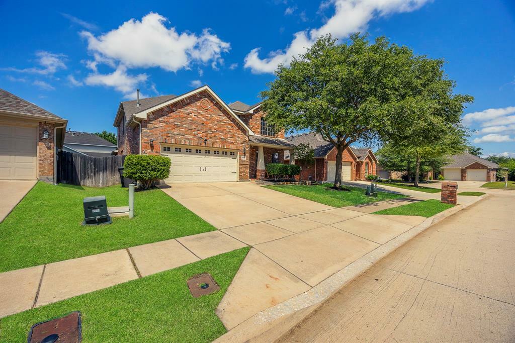 Property Photo: 3949 Sunnygate Drive TX 76262