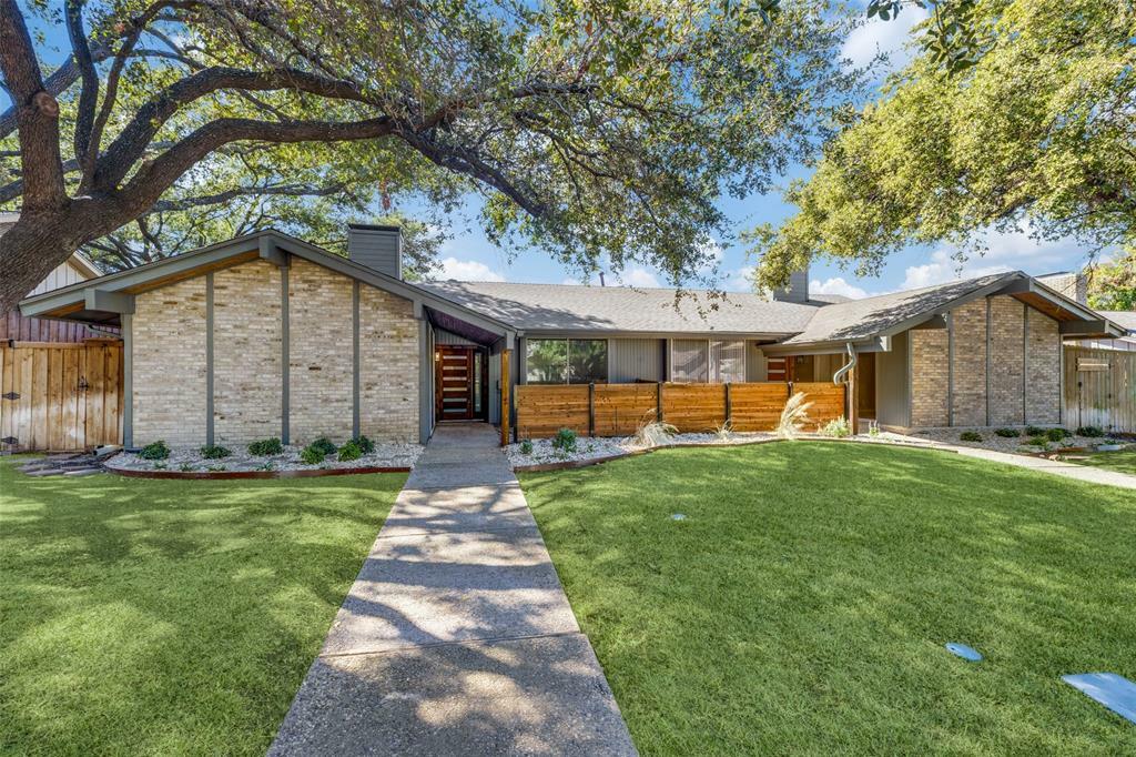Property Photo: 10527 Sandpiper Lane &Amp 10529 TX 75230