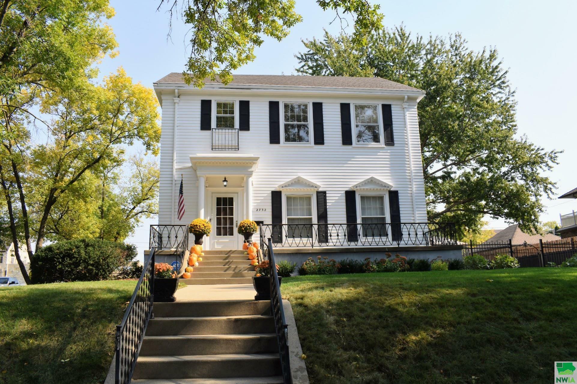 Property Photo: 2932 Jackson Street IA 51104