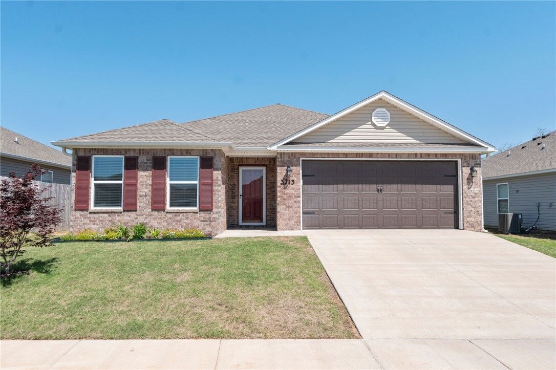 Property Photo:  3713 S 2nd Street  AR 72758 