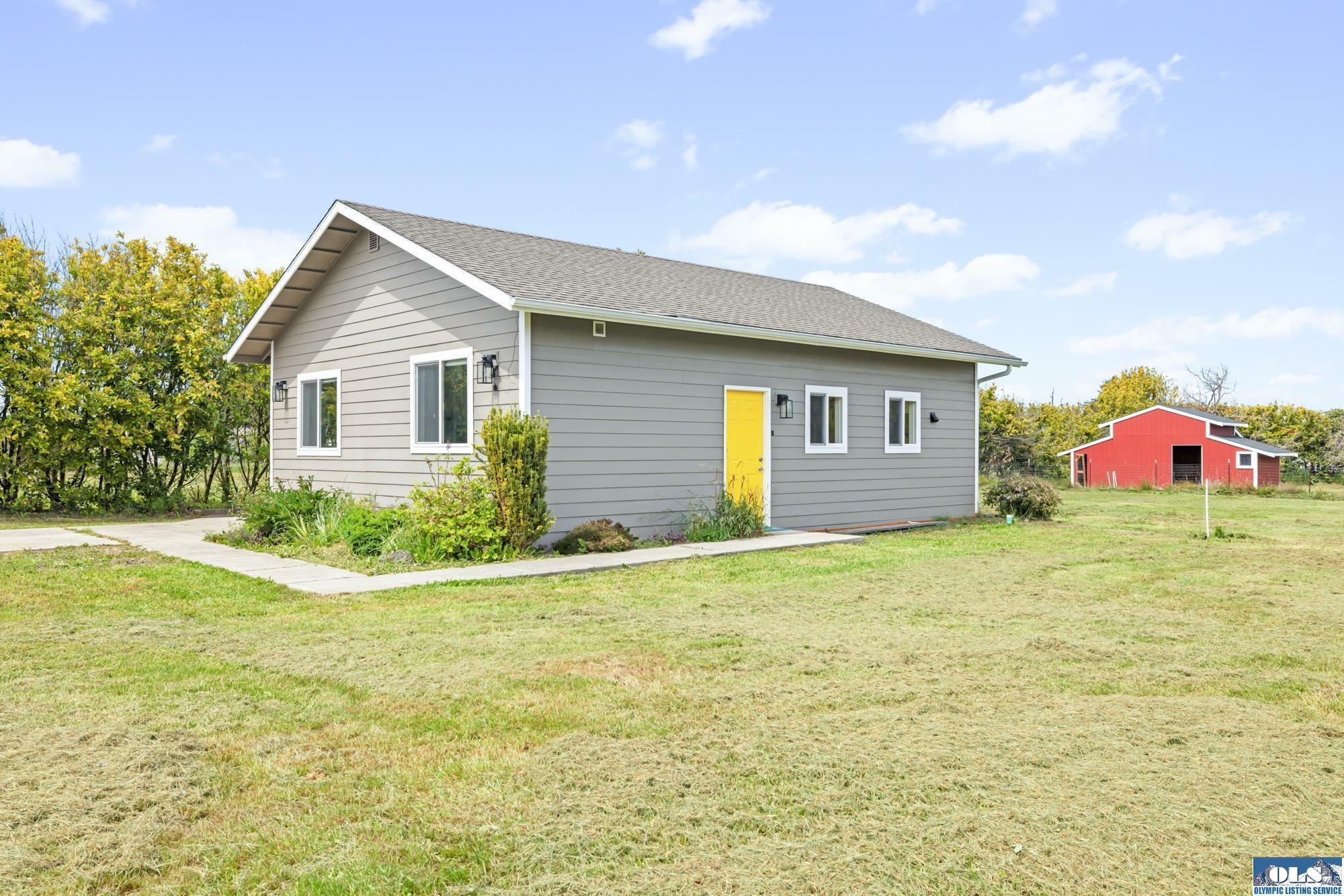Property Photo: 1396 Heath Rd WA 98382
