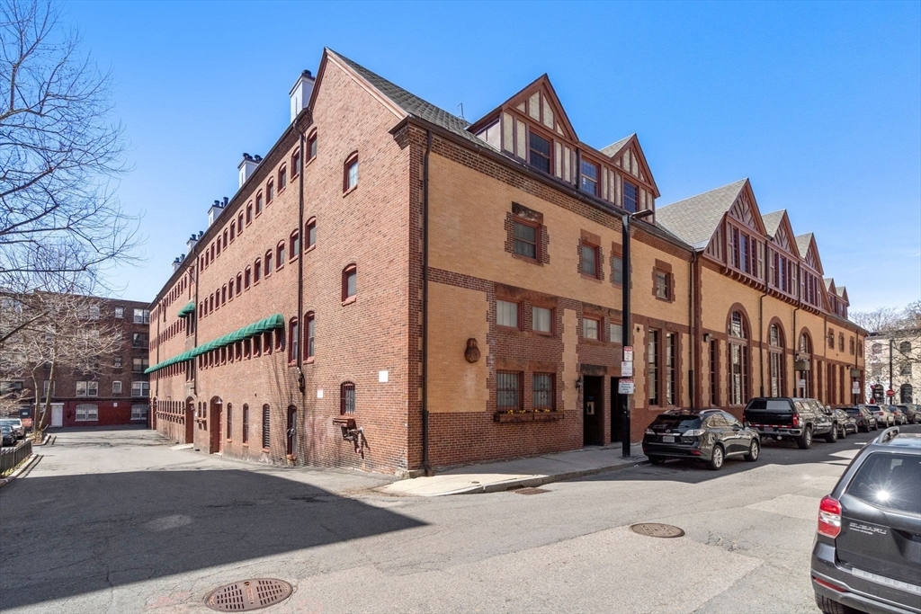 120 Norway St 12  Boston MA 02115 photo