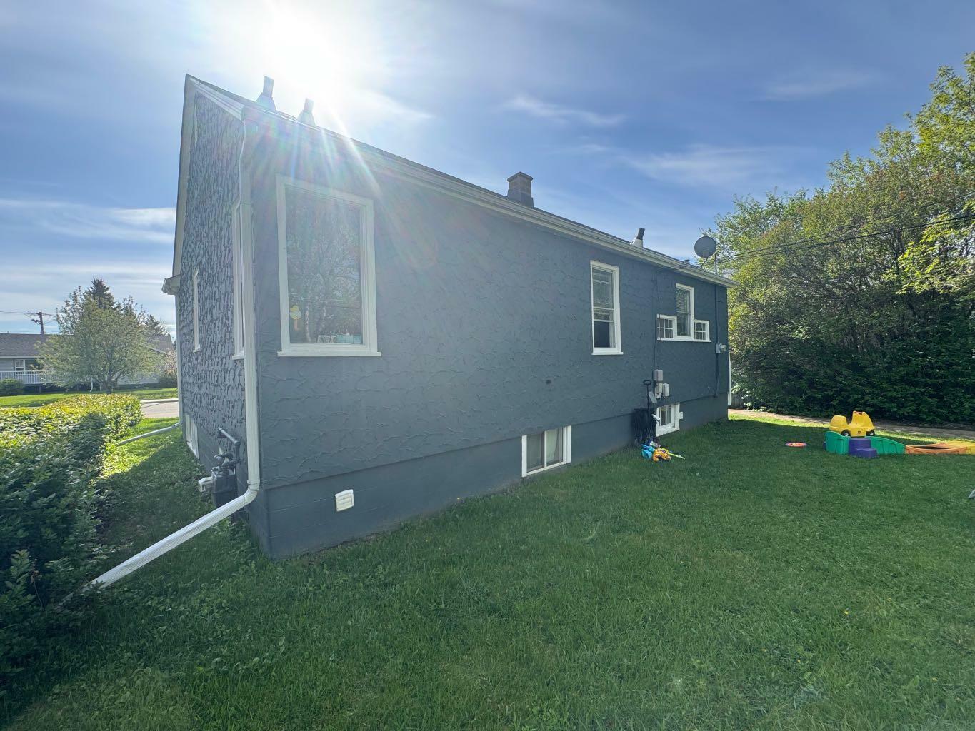 Photo de la propriété: 5254 50 Street AB T4L 1H7