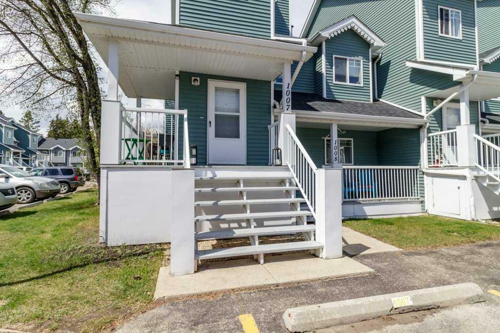 Property Photo: 5220 50A Avenue 1007 AB T4S 1E5