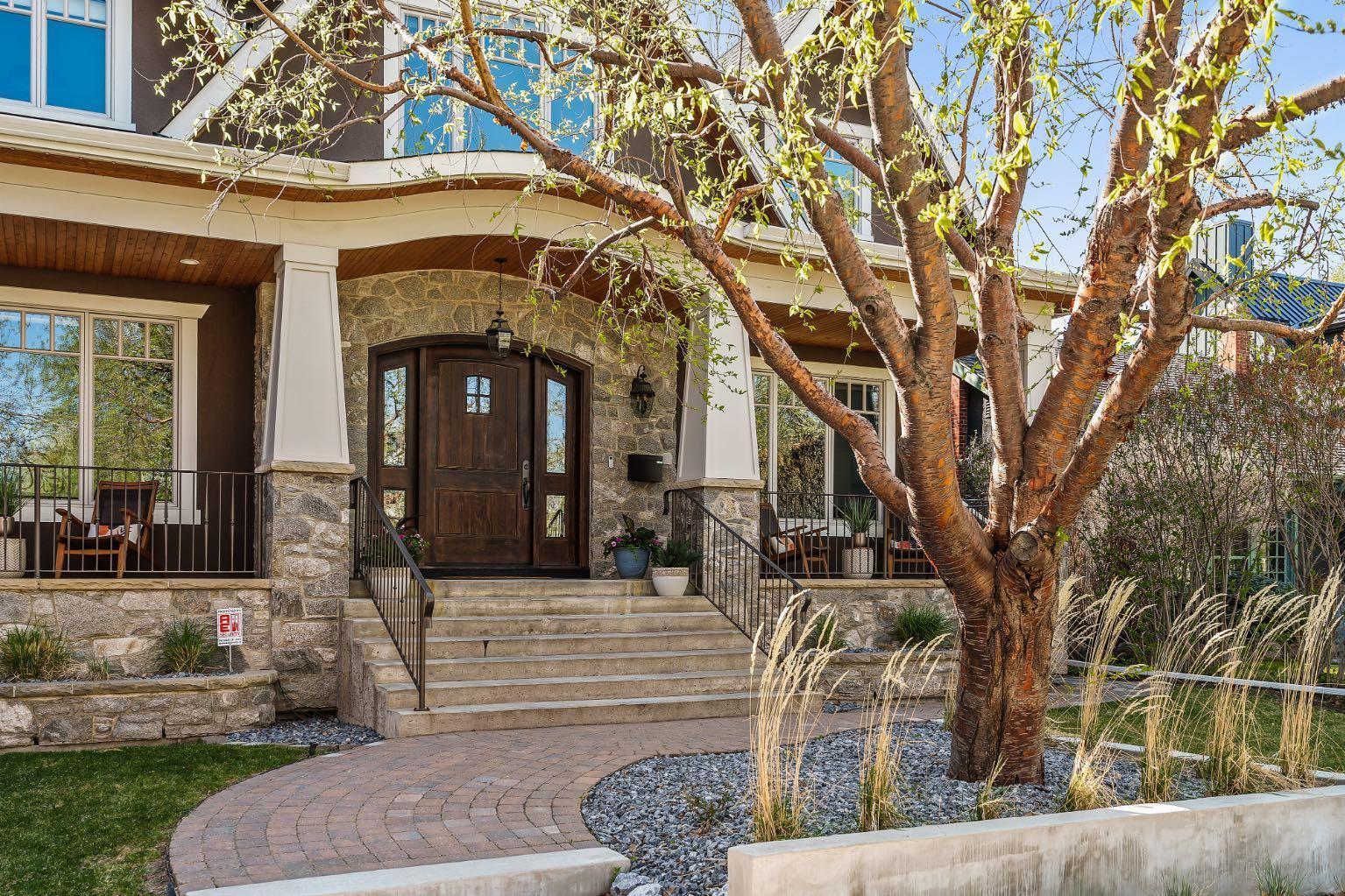 Property Photo: 3025 3 Street SW AB T2S 1V2