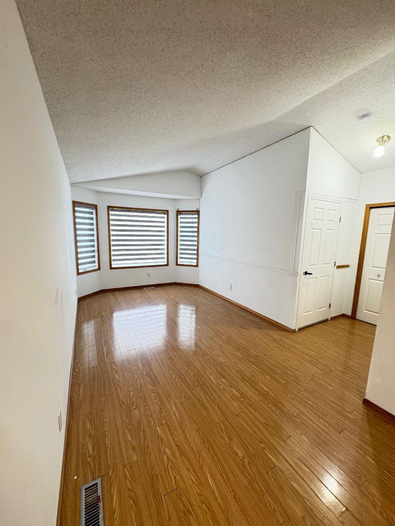 Photo de la propriété: 98 Tarawood Road NE AB T3J 5B2