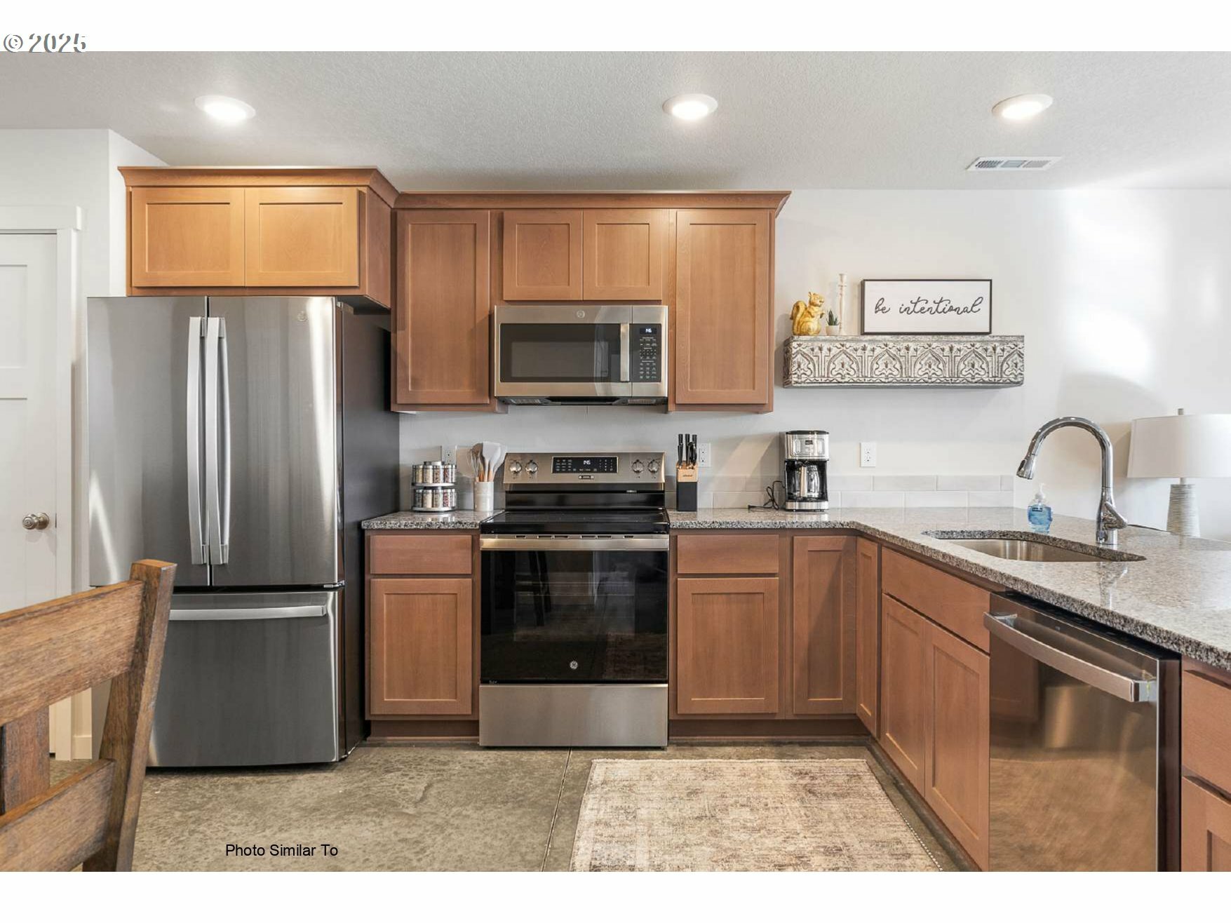 Property Photo: 949 NE 11th St OR 97838