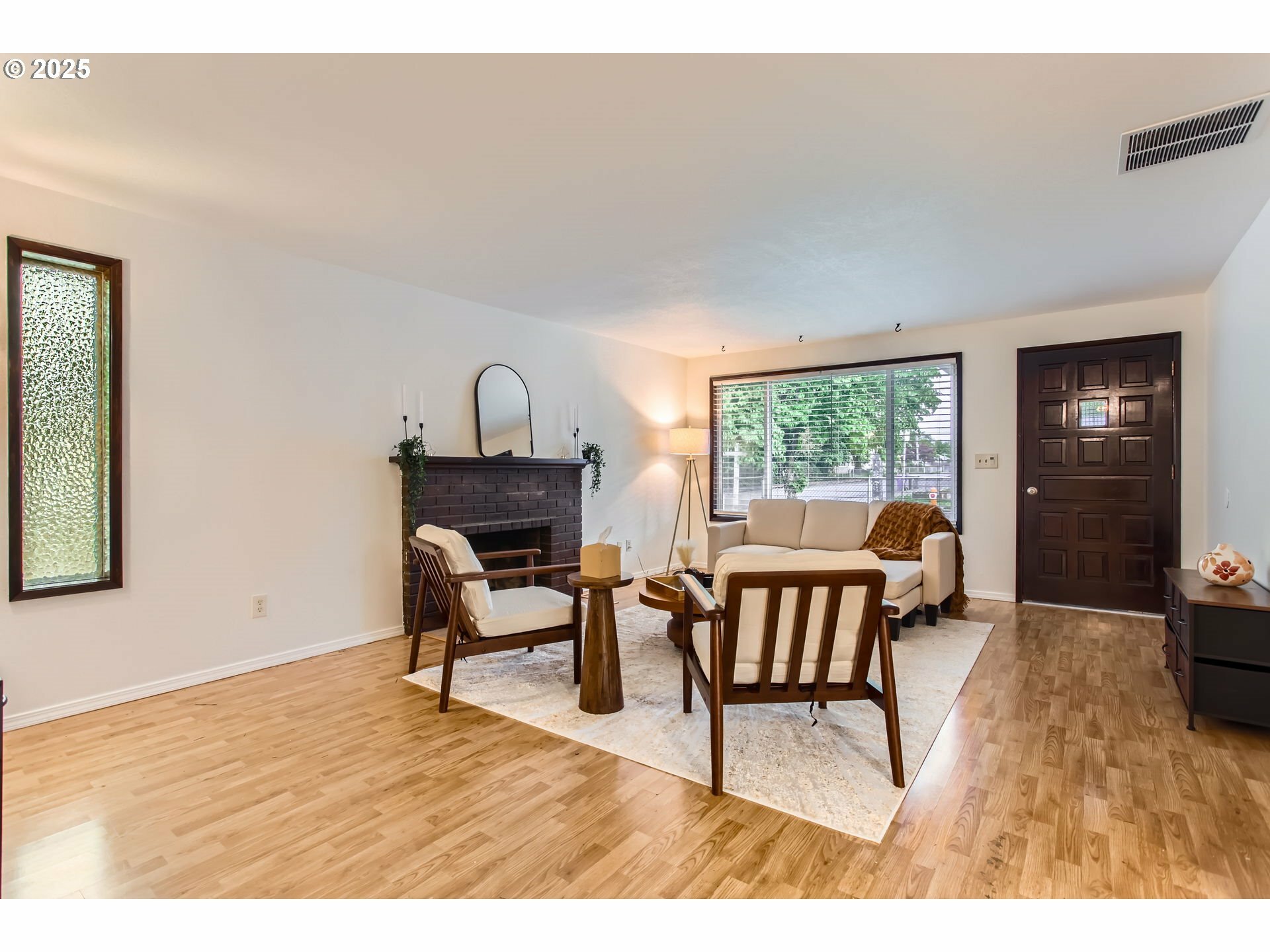 Property Photo: 7929 SE Knight St OR 97206