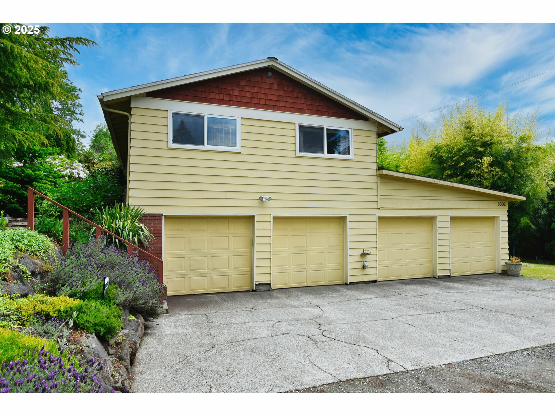8302 SW 65th Ave  Portland OR 97219 photo