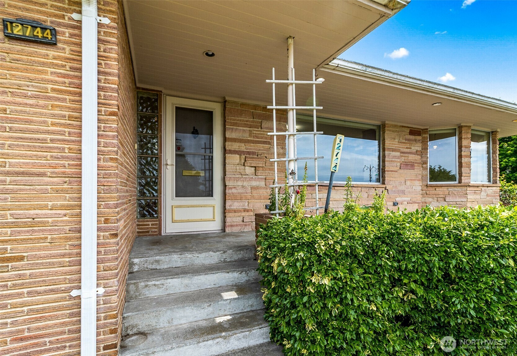 Property Photo: 12744 8th Avenue NW WA 98177