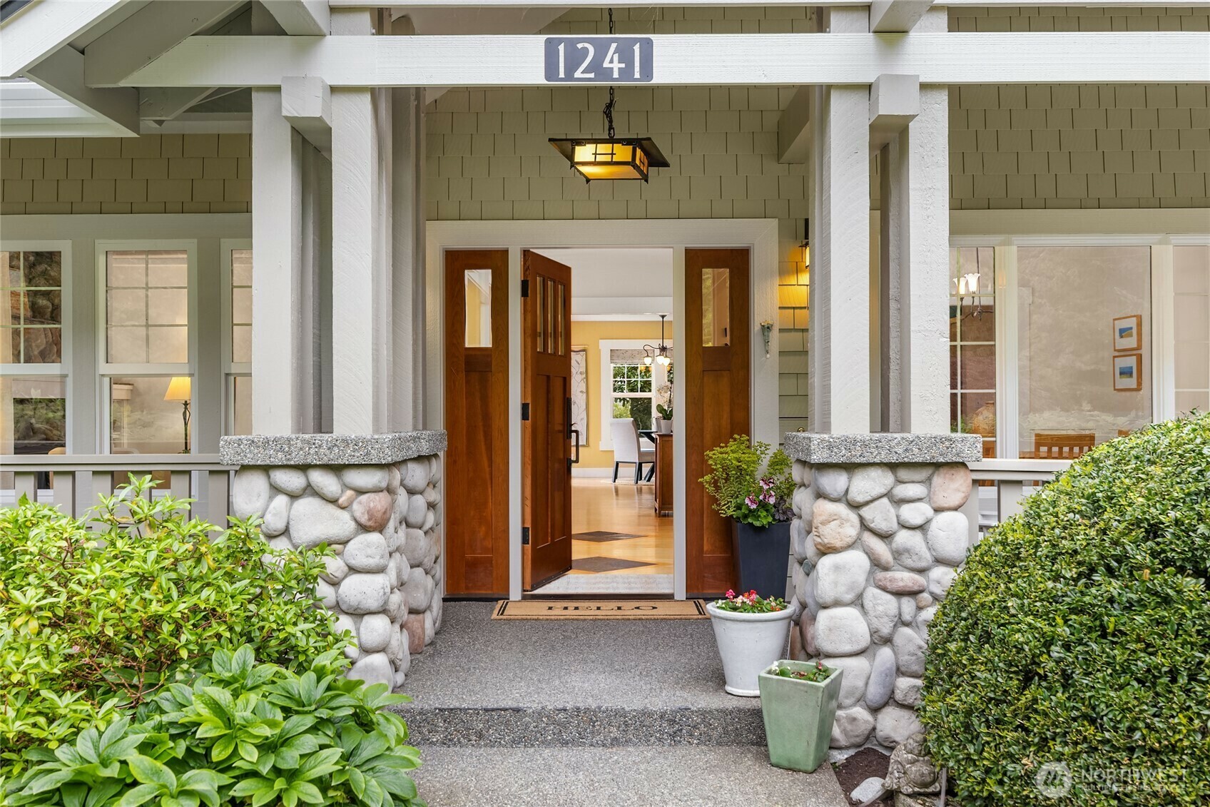 1241  Cherry Avenue NE  Bainbridge Island WA 98110 photo