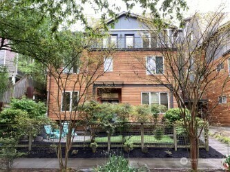 Property Photo: 732 Boylston Avenue E A WA 98102