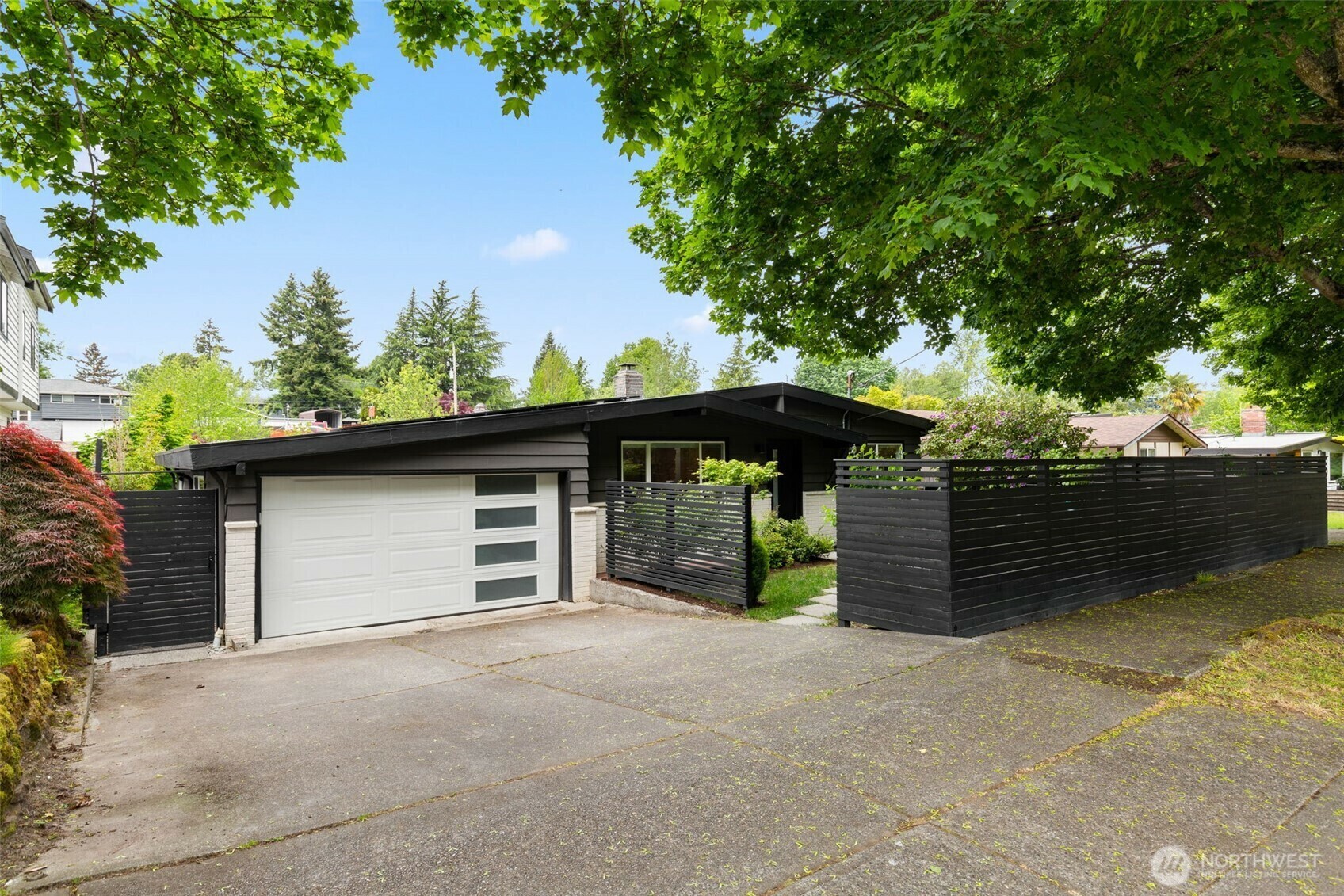 Property Photo: 6753 16th Avenue SW WA 98106