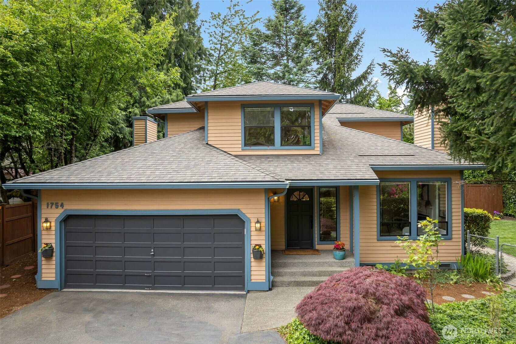 Property Photo: 1754 N 122nd Street WA 98133