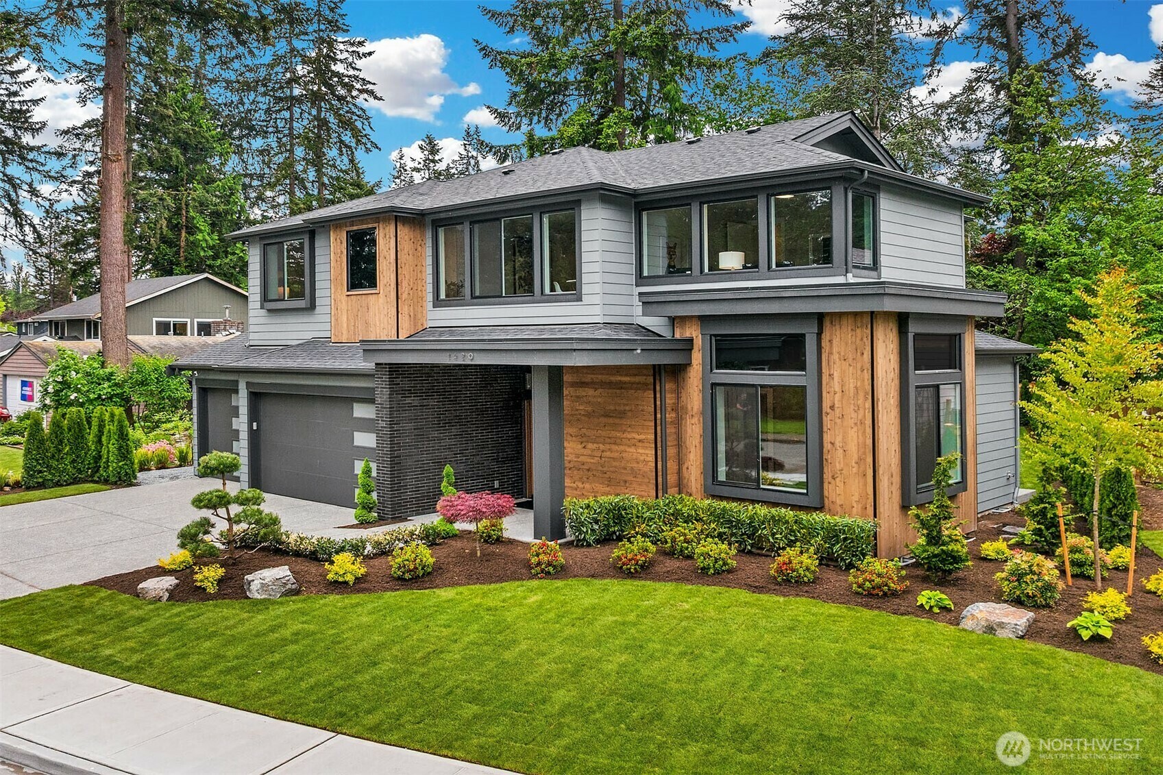 Property Photo: 1429 166th Place NE WA 98008