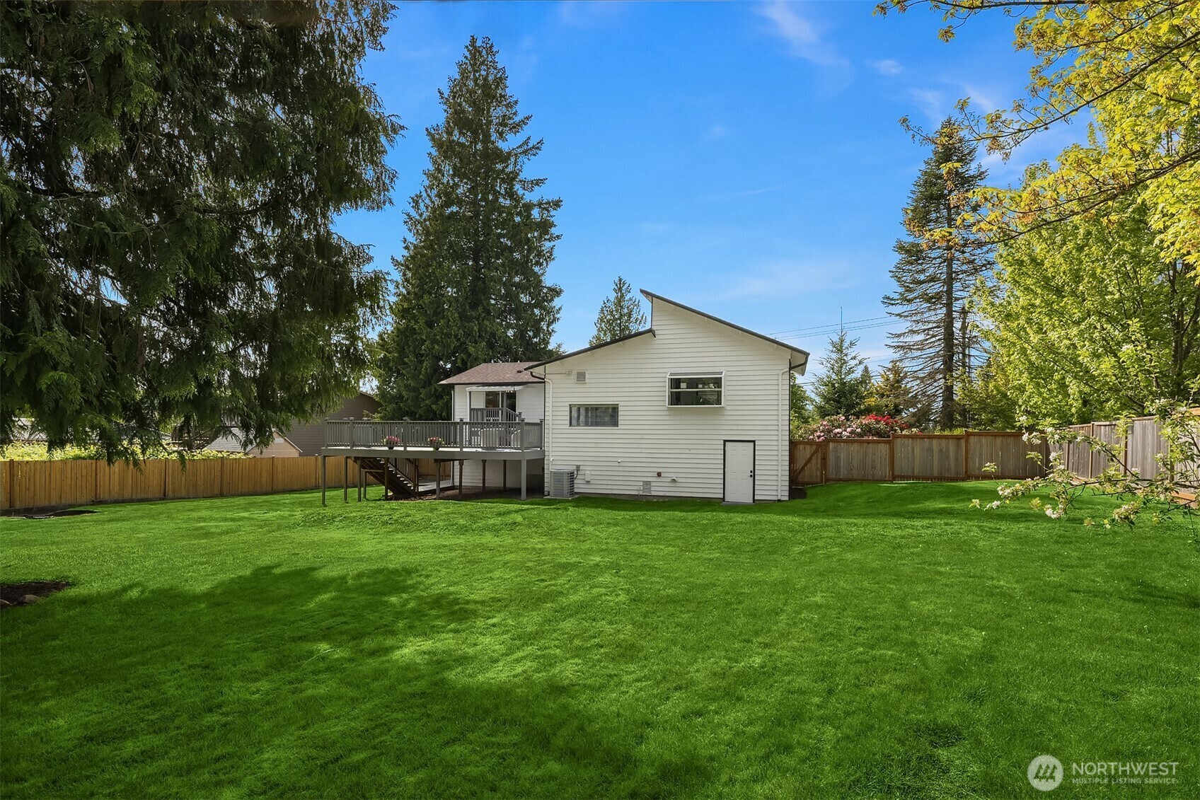 Property Photo: 13421 Beverly Park Road WA 98087