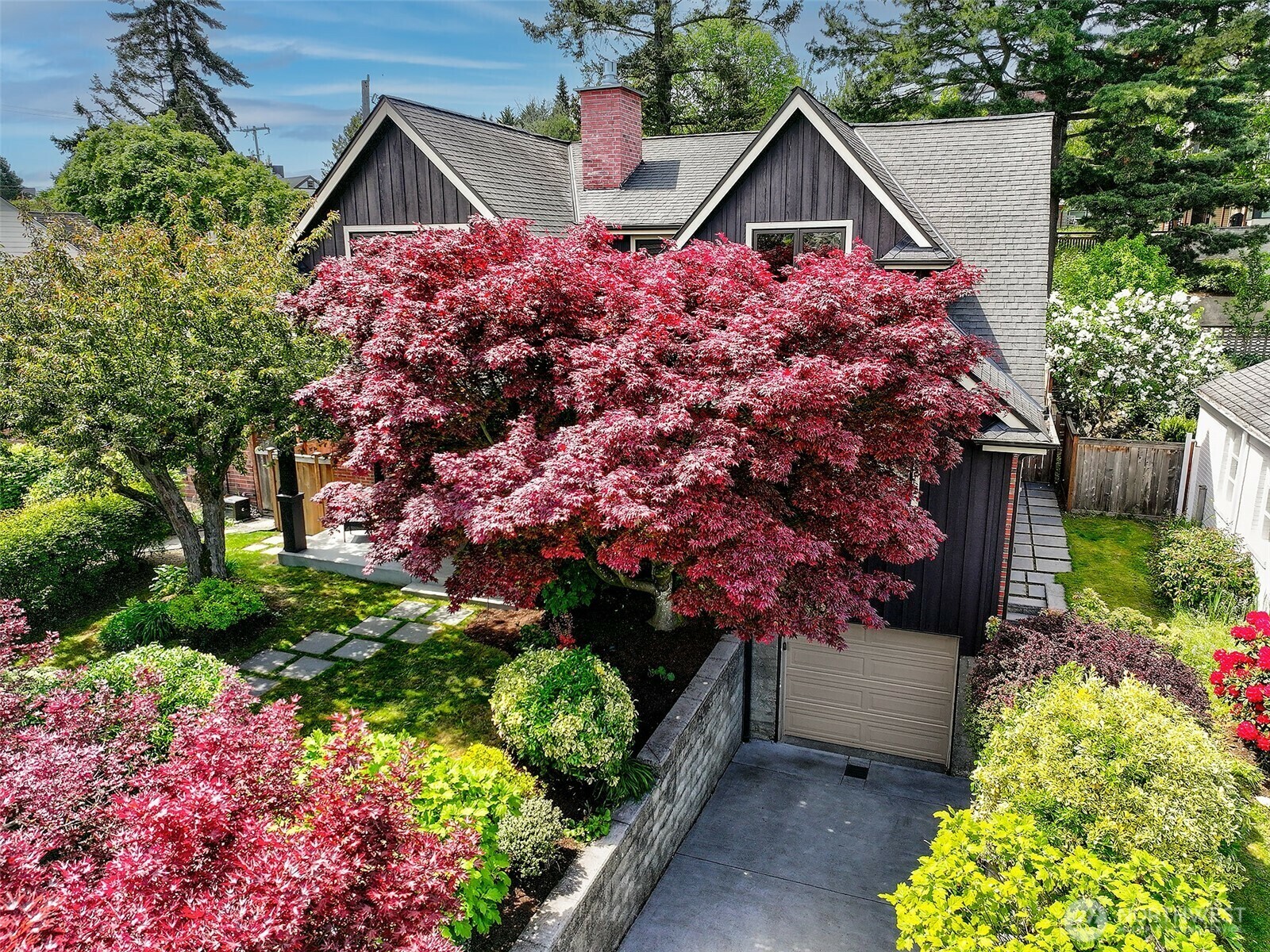 Property Photo: 2417 35th Avenue W WA 98199