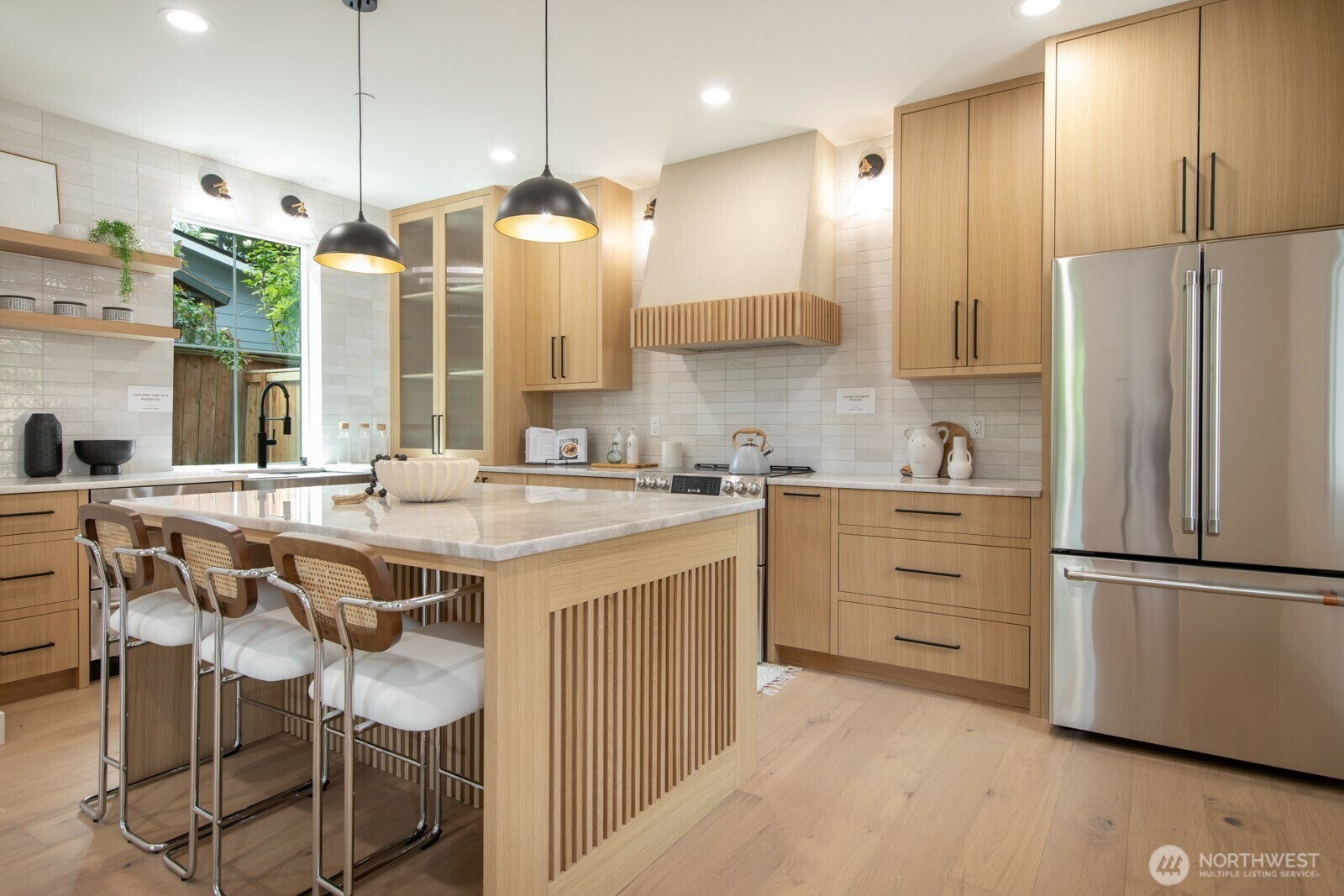 Property Photo: 10436 NE 110th Street WA 98033