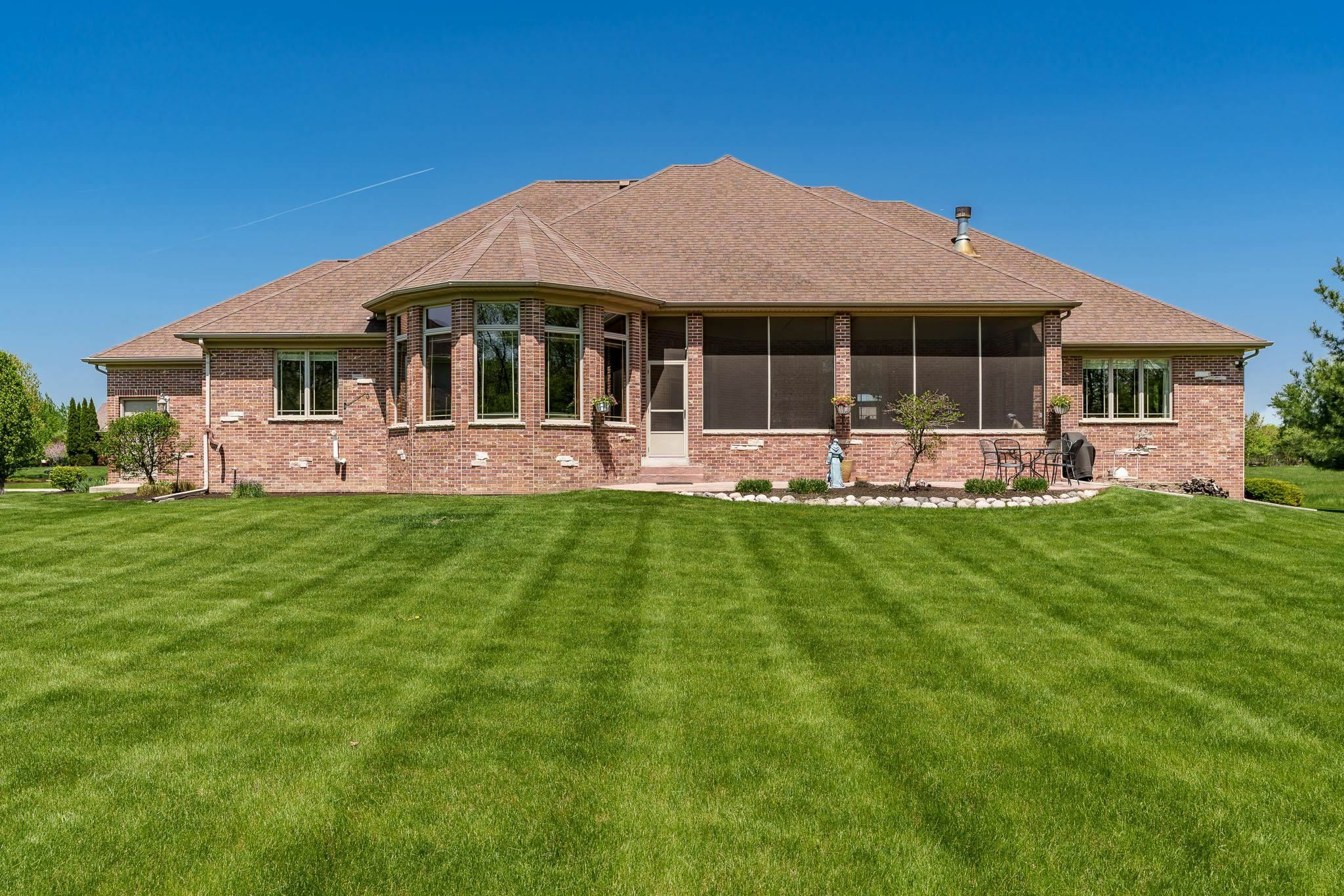 Property Photo: 5344 River Run Parkway IL 61008