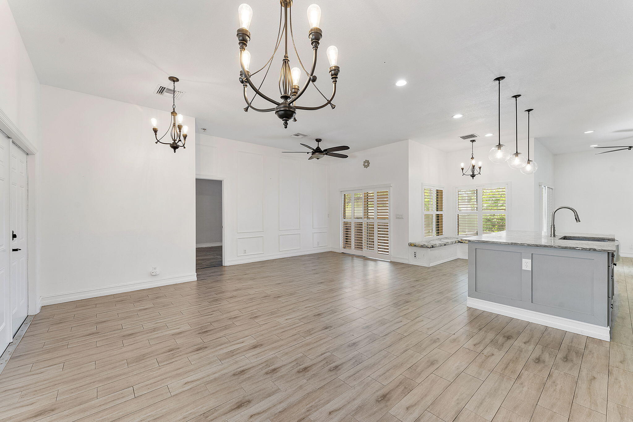 Property Photo: 114 SW Grimaldo Terrace FL 34984