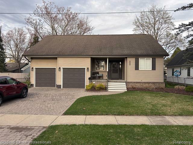 136 N Axford Street  Lake Orion Vlg MI 48362 photo